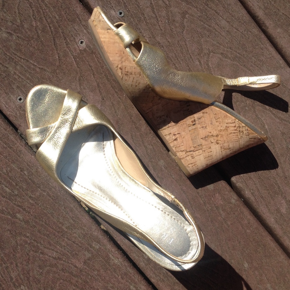 Gold Wedges